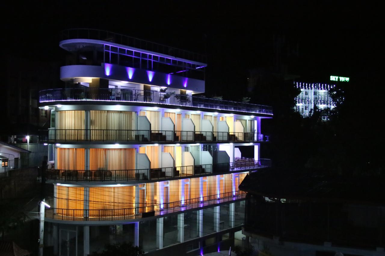 Sky View Grand Hotel แคนดี้ ภายนอก รูปภาพ