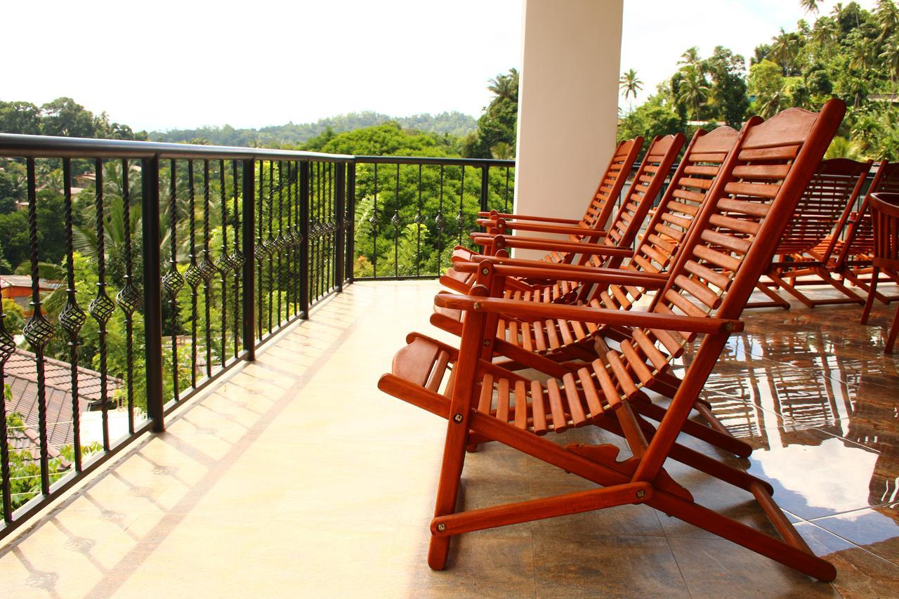 Sky View Grand Hotel แคนดี้ ภายนอก รูปภาพ